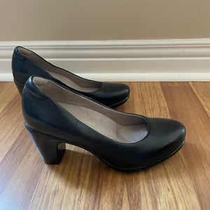 Venetia Black Leather Naturalizer @ work Pumps Size 5.5